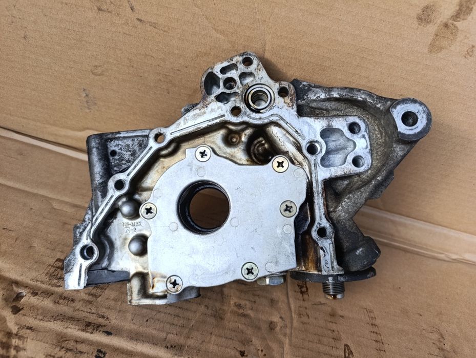 Масло насос 1.6 4G18 Mitsubishi Lancer 9 Space star