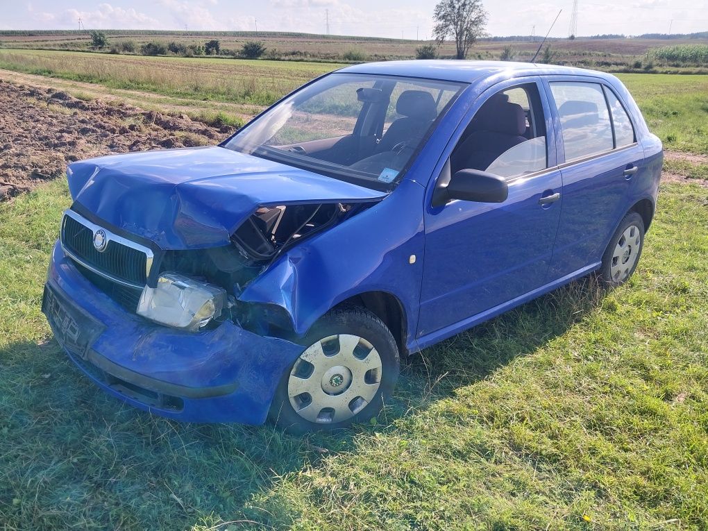 Części do skoda Fabia I silnik 1.4 mpi azf skrzynia FNK kolor 4590
