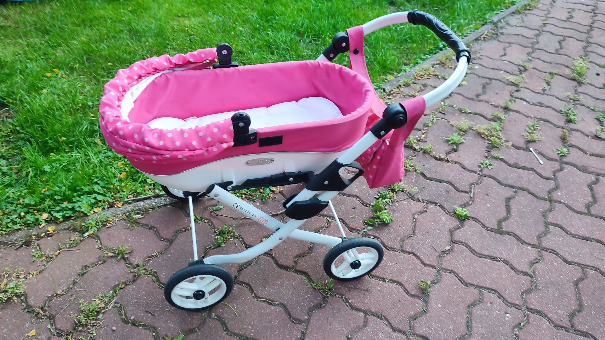Wózek z regulowaną rączką