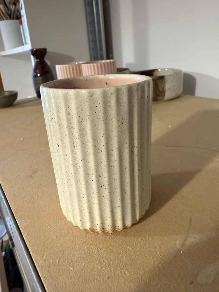 Kubek ceramiczny ręcznie robiony