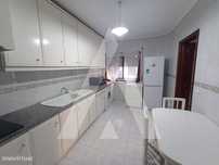 Apartamento T2 na Praia da Barra .