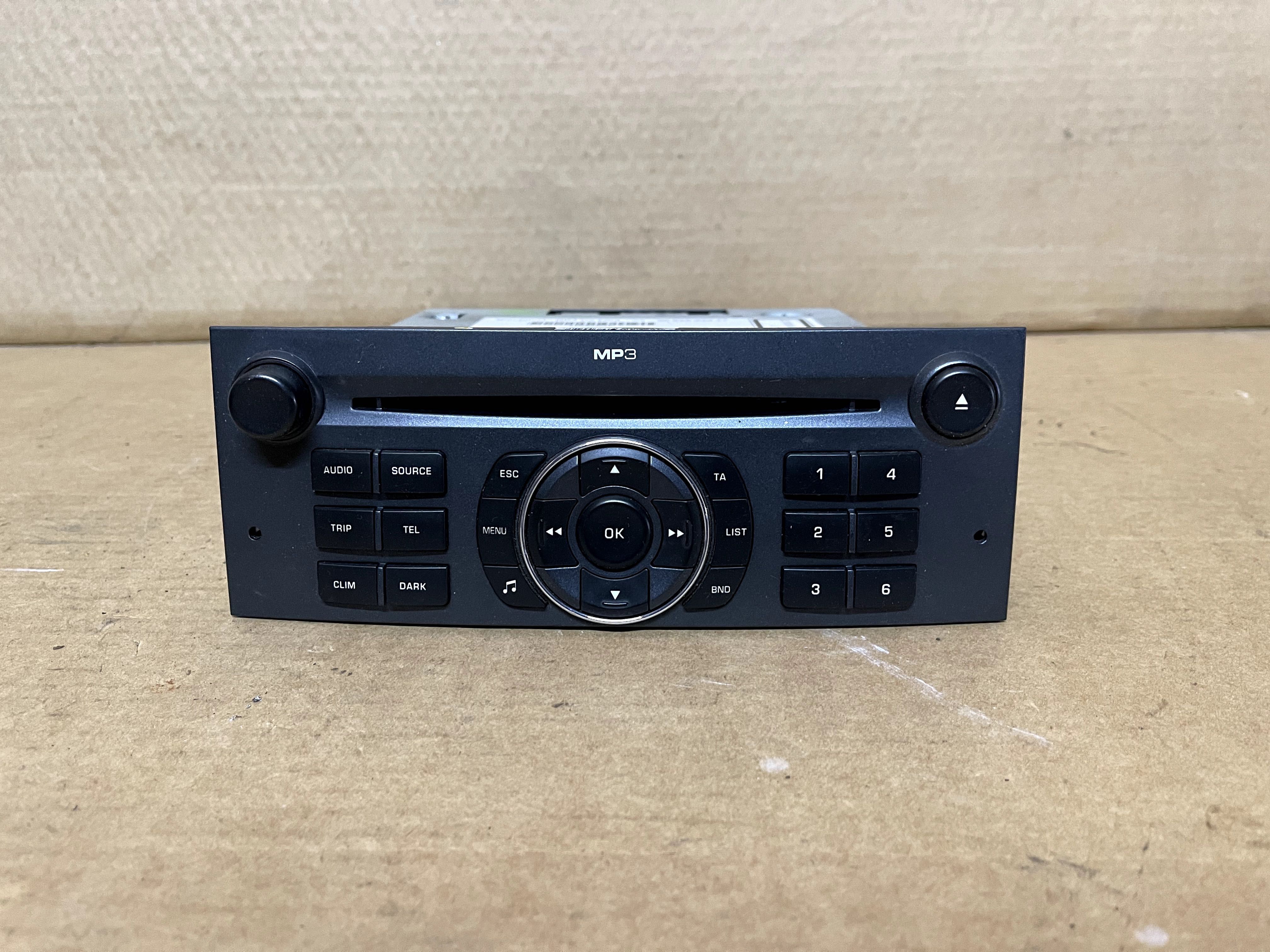 RÁDIO MP3 RD4 PEUGEOT 407 2.0 HDI 96658.93977