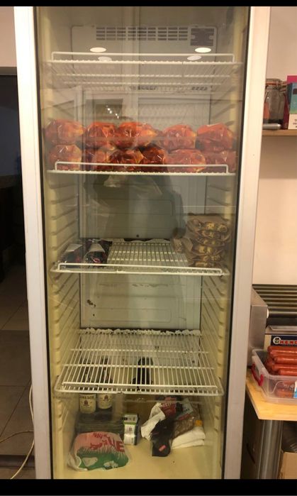 Продам 2 холодильника витрины