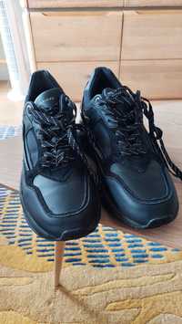 Czarne buty sportowe Tommy Hilfiger