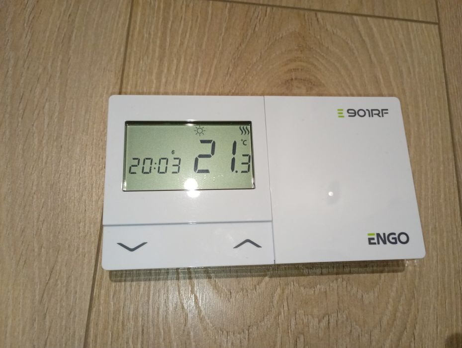 Regulator pokojowy bezprzewodowy engo 901rf