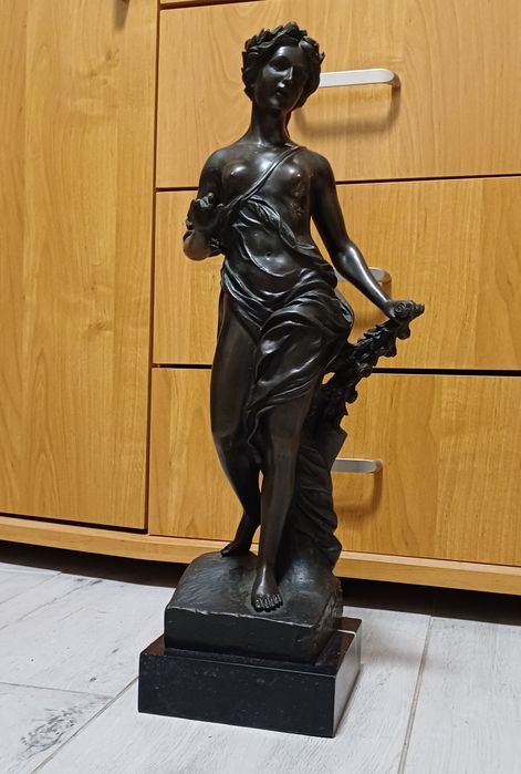 Kobieta nimfa akt z  brązu, figura rzeźba