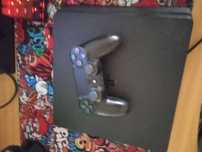 PS4 e comando em segunda mao em bom estado para uso preço ÓTIMO!!