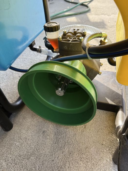Pulverizador de trator 200 litros c/ 10 metros mangueira