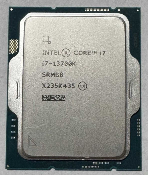 Процесор Intel Core i7-13700K
