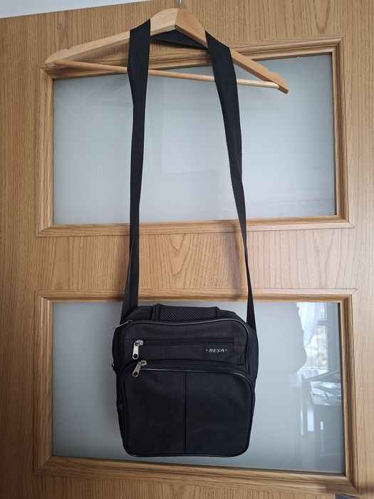 Mniejsza torba męska na ramię Besa