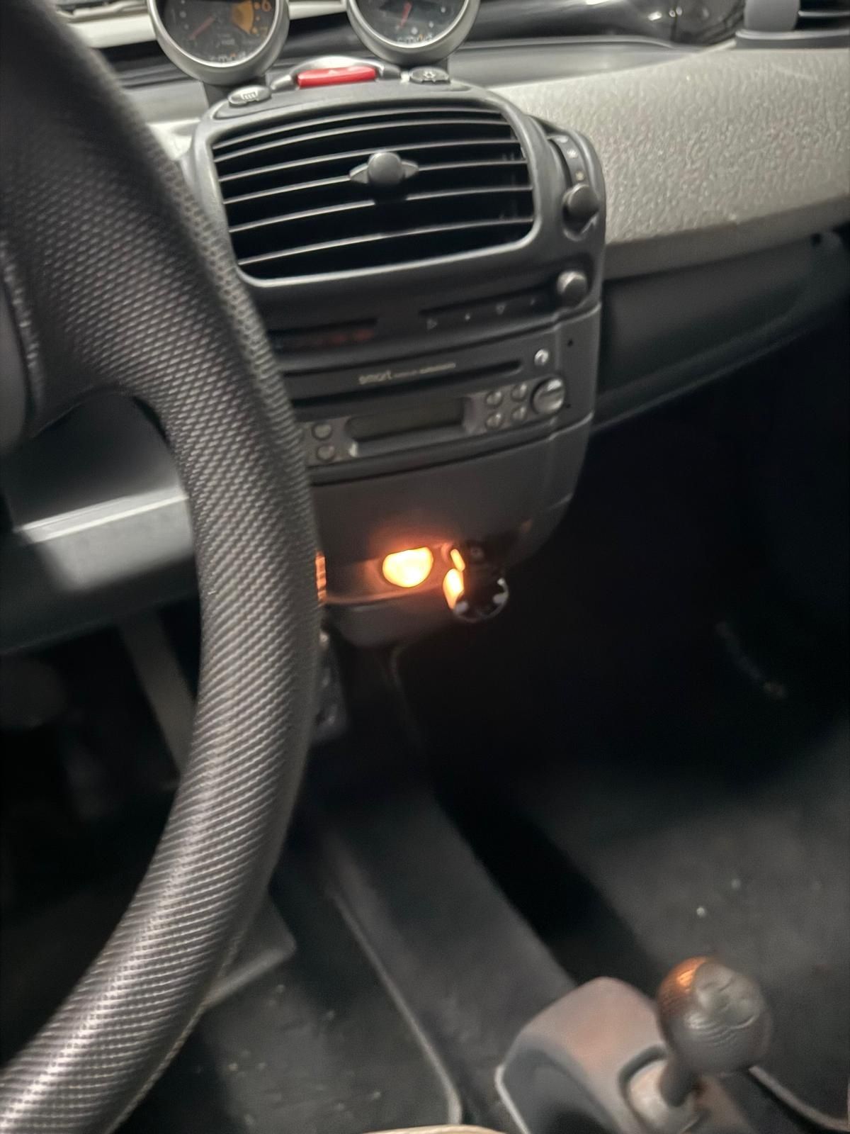 Smart Fortwo ac, pele e 75 mil kms