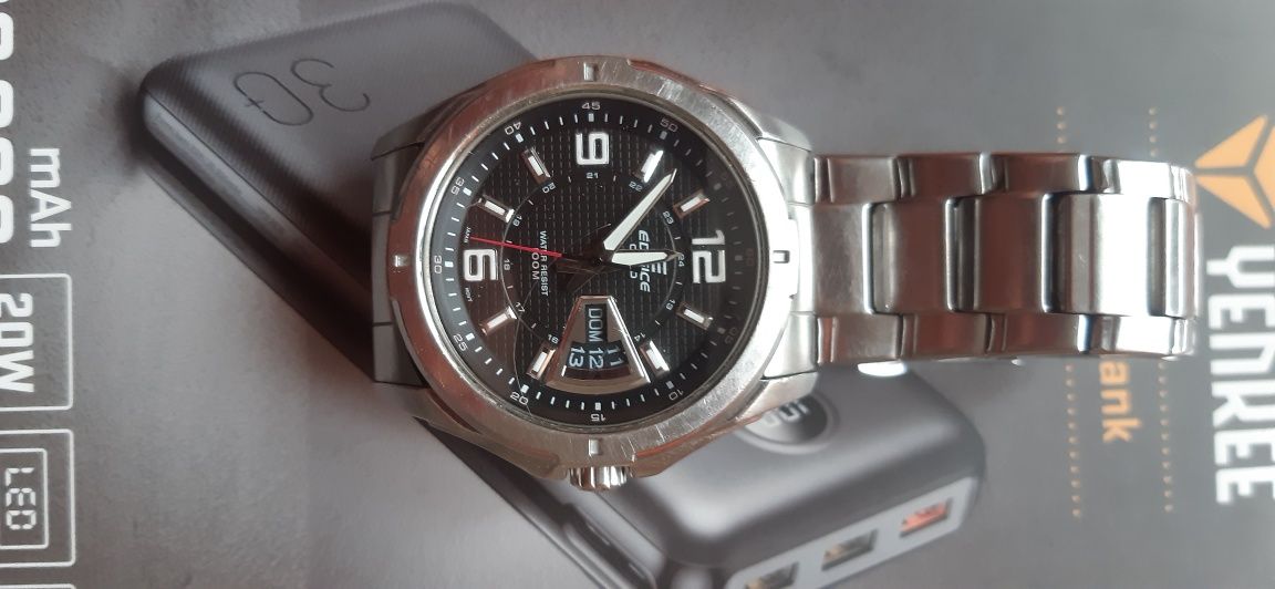 Продам часи CASIO
