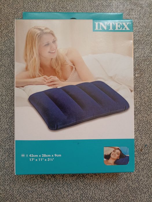 Подушка надувна, прямокутна.