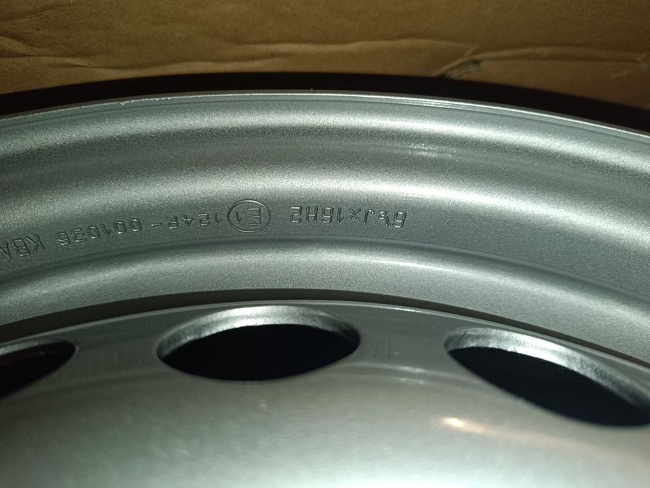 Sprzedam felgi stalowe