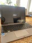 Tablet/ laptop Asus z odczepianą klawiaturą