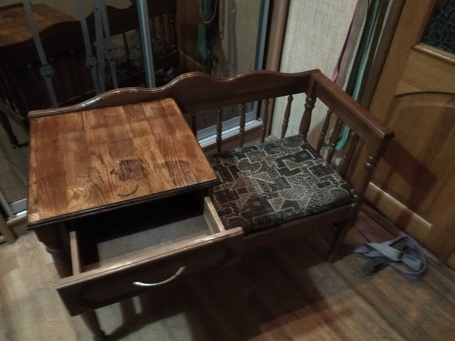 Дубовая банкетка с тумбочкой в прихожую