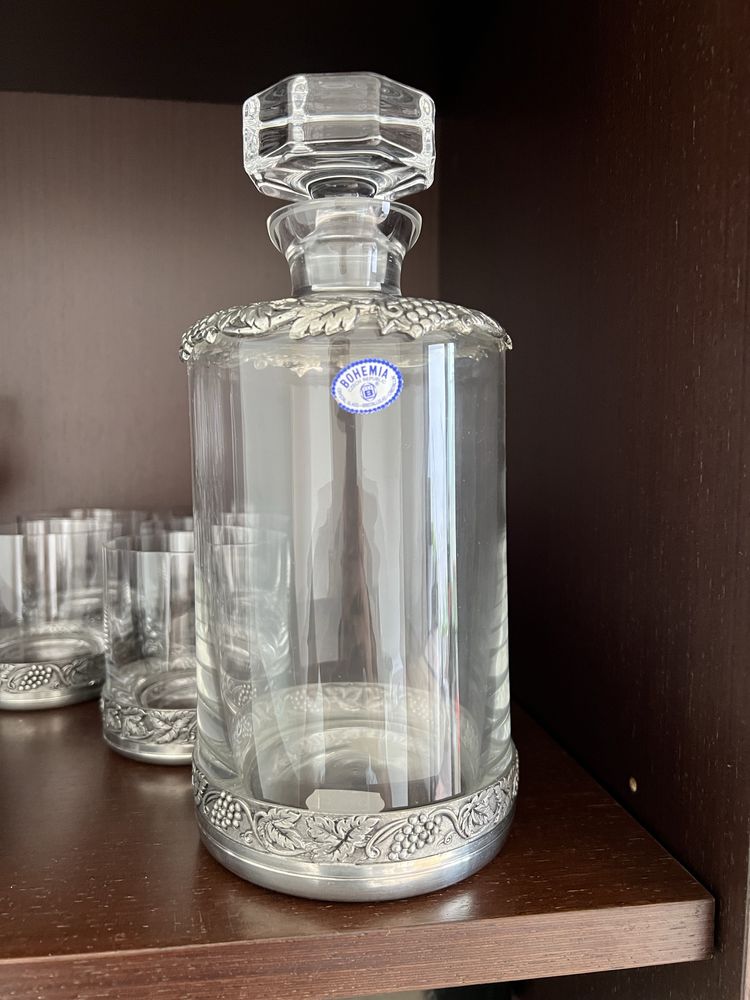 Garrafa e copos cristal Bohemia e estanho