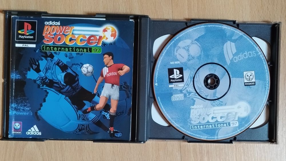 PS1 ADIDAS Power Soccer  97 Completo