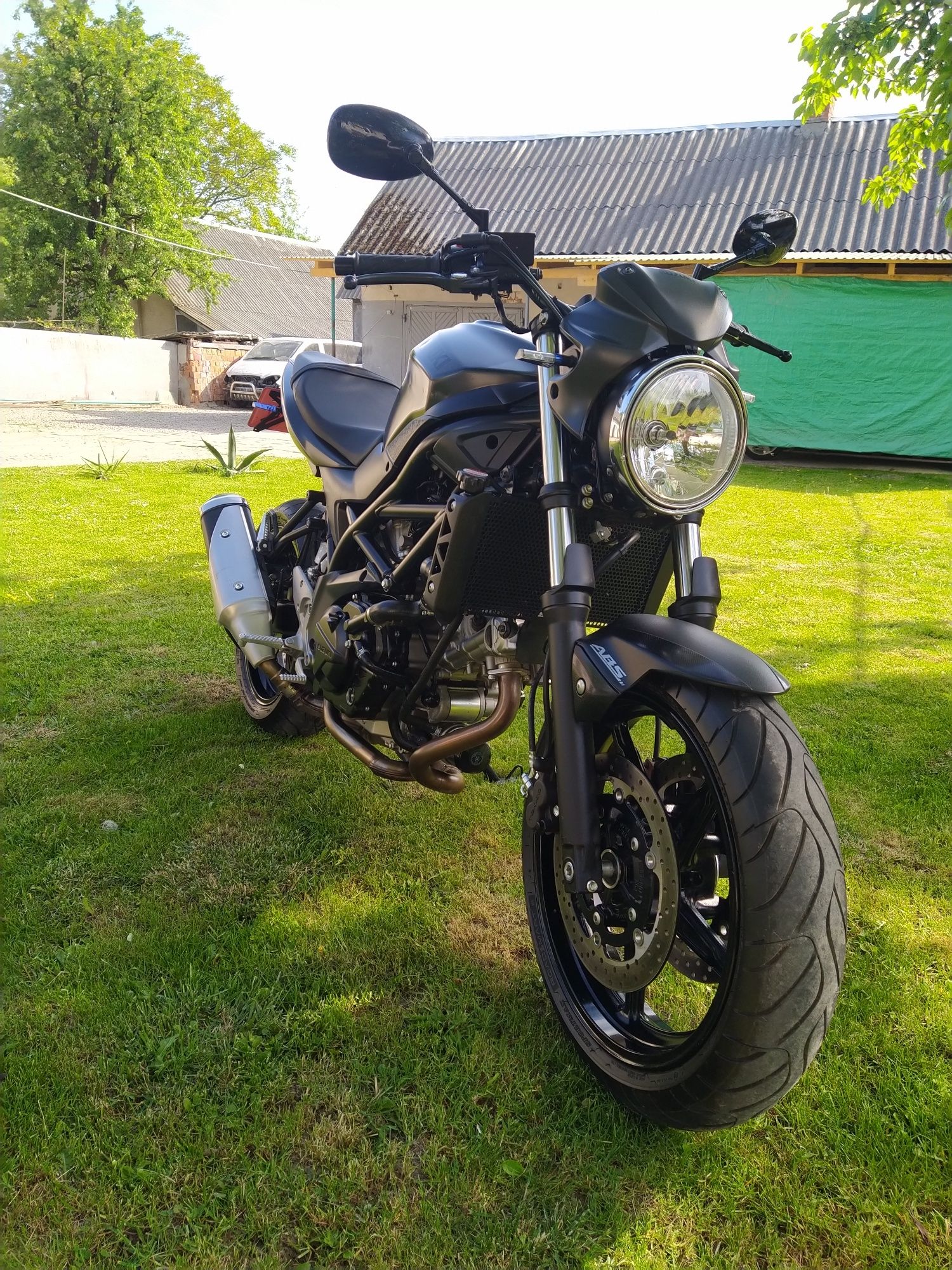 Мотоцикл Сузукі SV650