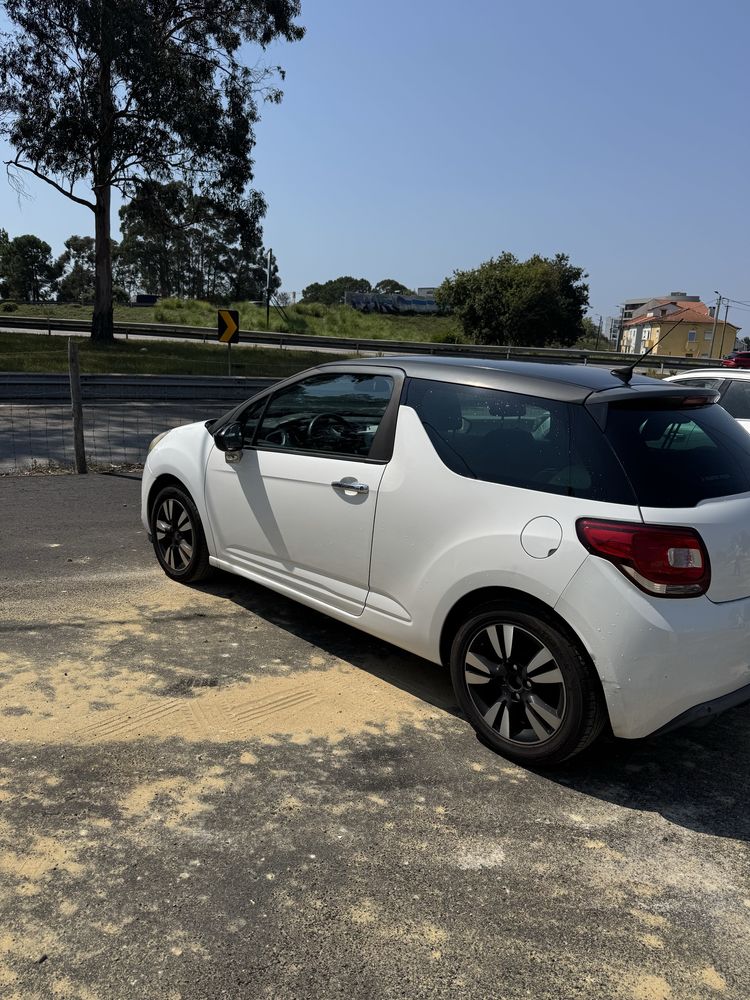 Citroën DS3 1.6 HDi 90cv – 2010