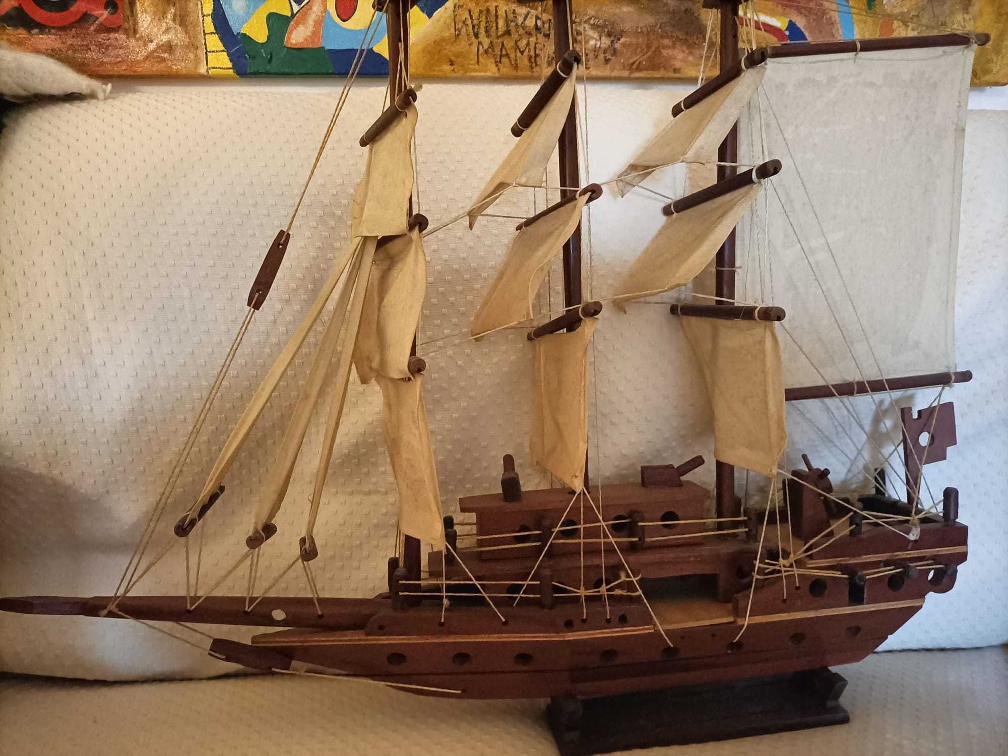 Caravela replica grande de madeira 78cm *68 cm preço reduzido