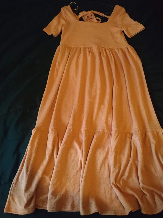 Vestido midi manga curta