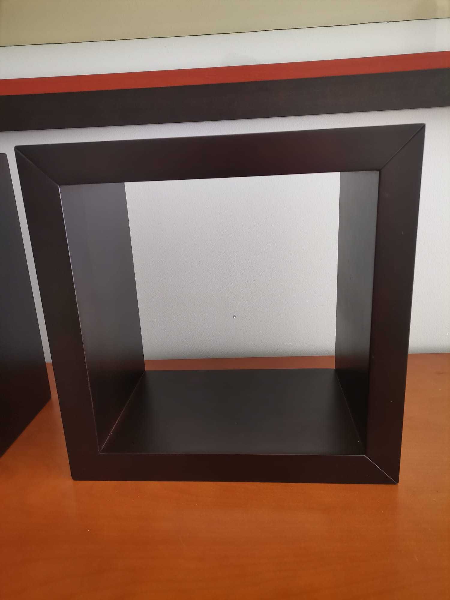Vendem-se cubos de decoração de parede em Wengé