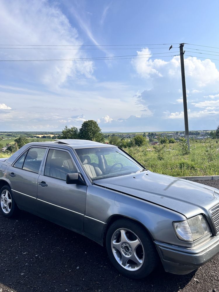 W124 230E
