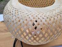 Lampa z bambusowymi kloszami
