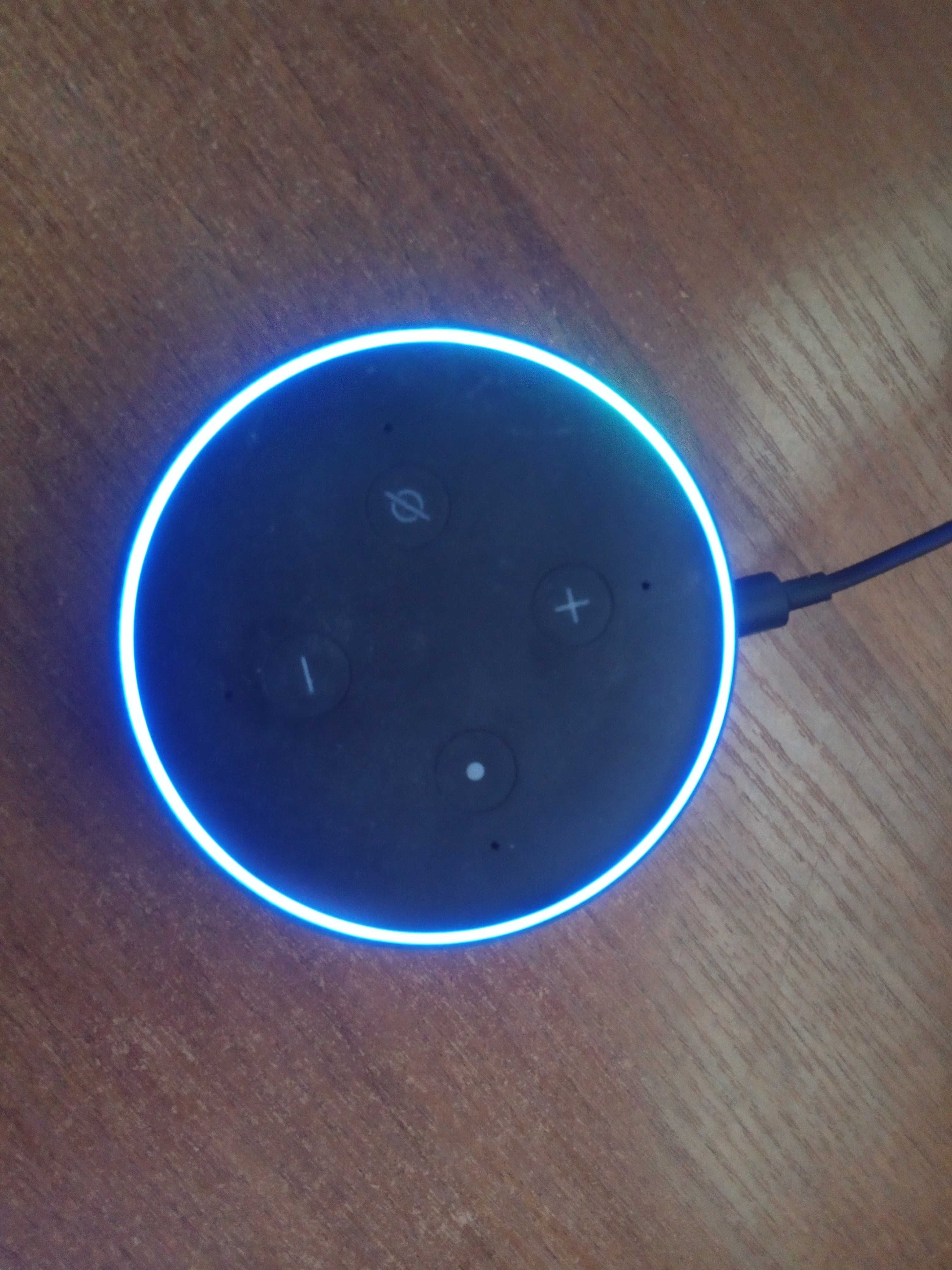 Продам смарт колонку Amazon Echo Dot