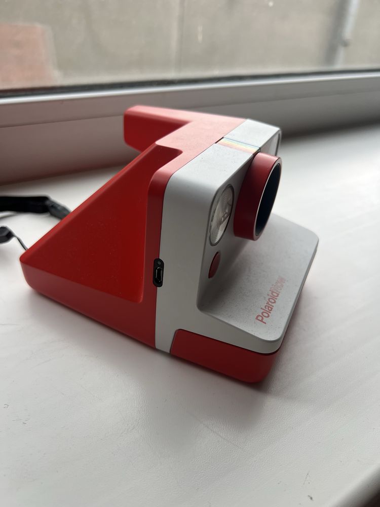Продам Polaroid новый