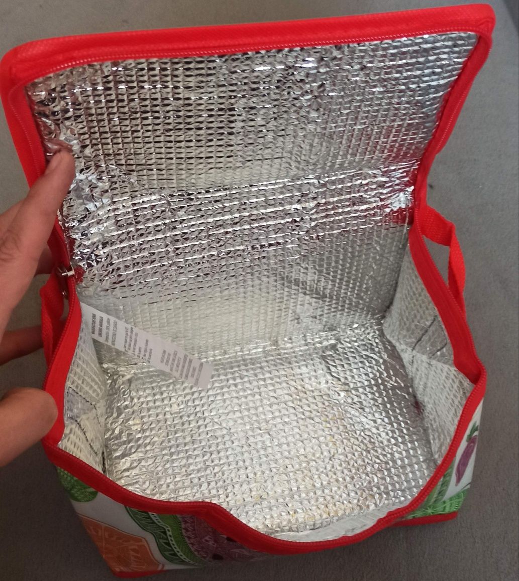 Kuferek,torebka podręczna termiczna.