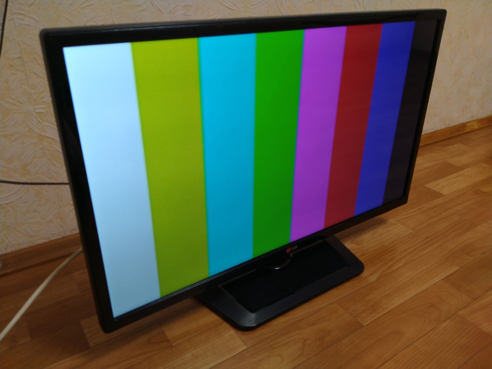 Телевизор 32-экран LG 32LS345T  с Т-2