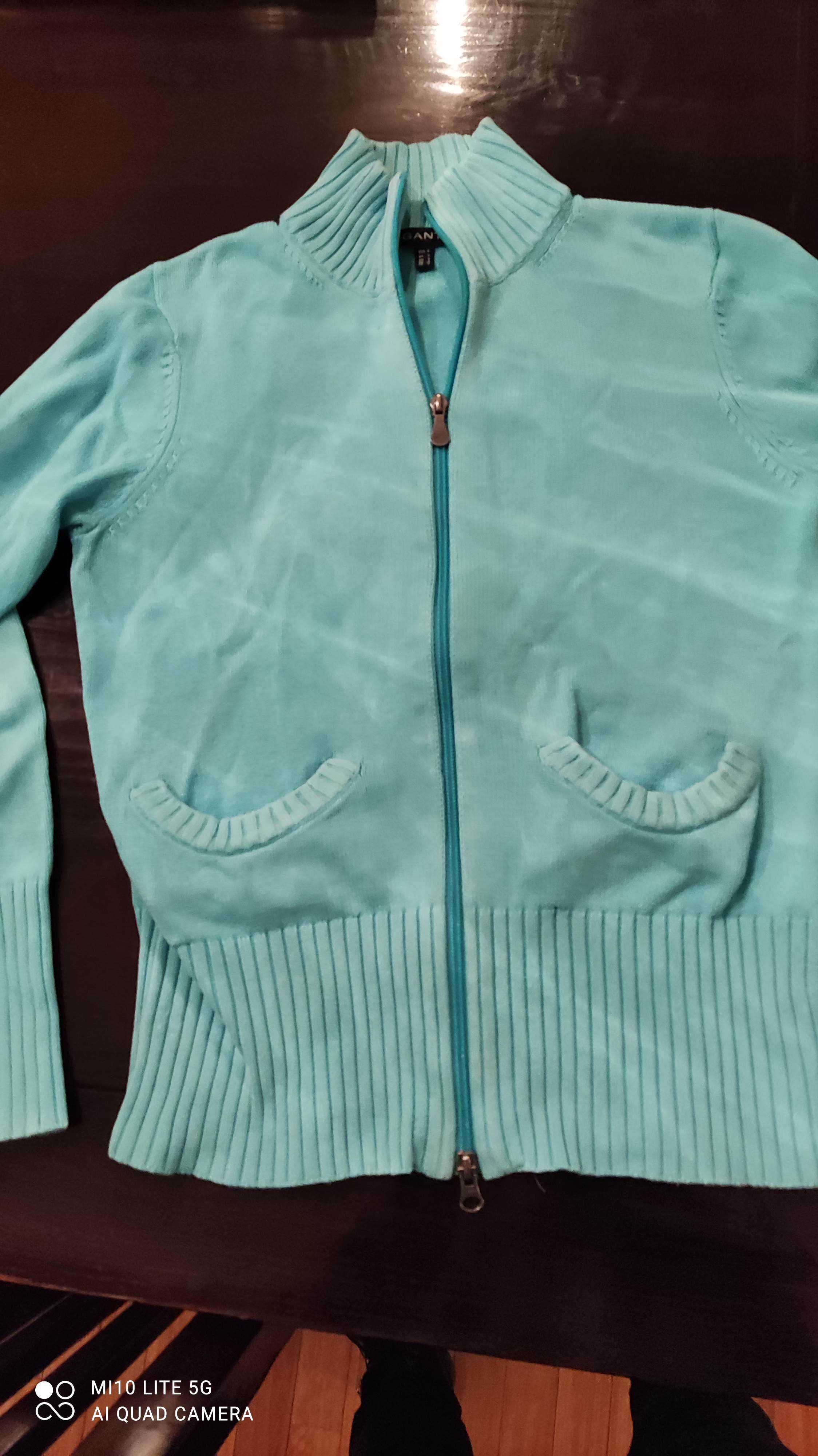 Casaco de malha, azul celeste, tam S, marca: GANT