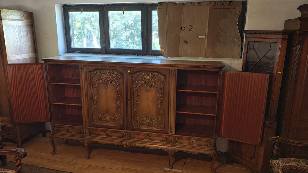 Piękna komoda ludwikowska rzeżbiona