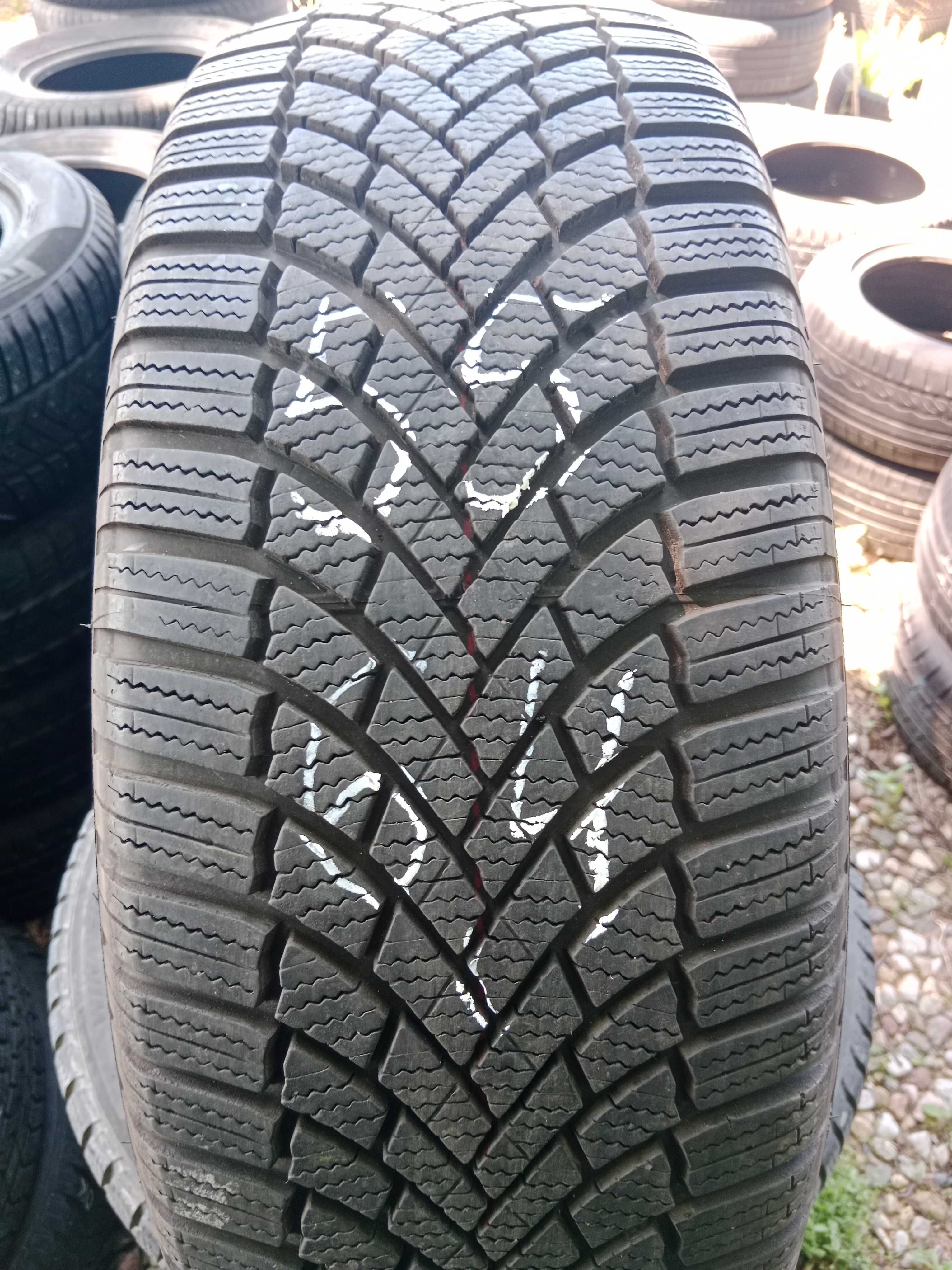 Opona używana 225/60R18 Bridgestone Blizzak LM005 1szt.
