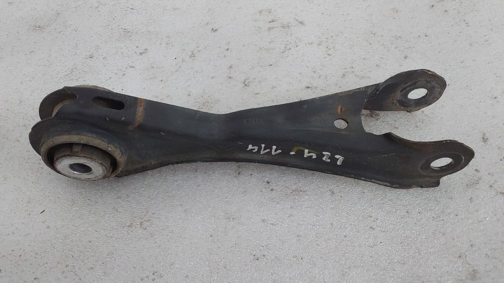 Braço de suspensão trás esquerdo MERCEDES-BENZ CLA Coupé (C117)