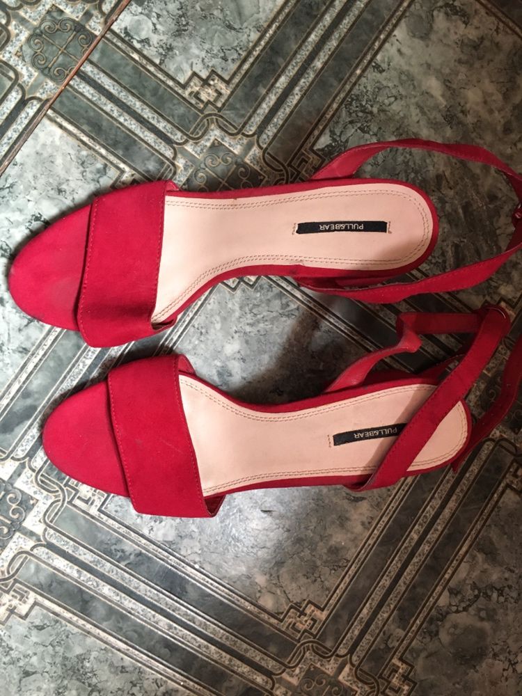 Босоніжки Pull and Bear, розмір 39