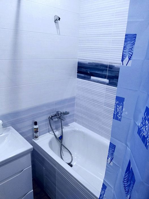 Посуточно  почасов квартира ЖКСофия Вишнёвый Окружная дорог Борщаговка