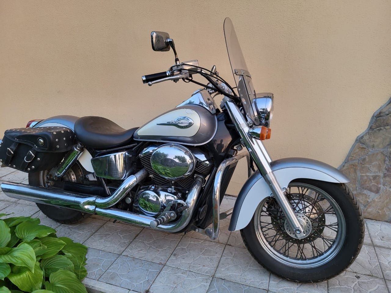 Honda shadow 400