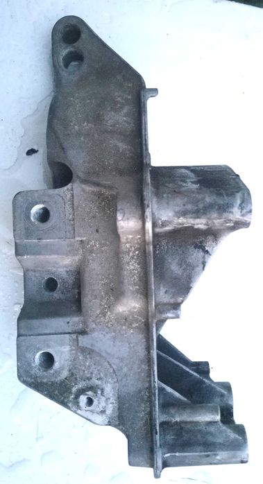 łapa zawieszenie silnika vw golf 4  1,4 16v  036  199275e śruby gratis