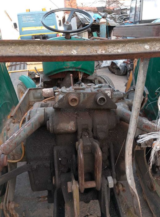 Ursus c 360 kompletna zwolnica  lewa i prawa