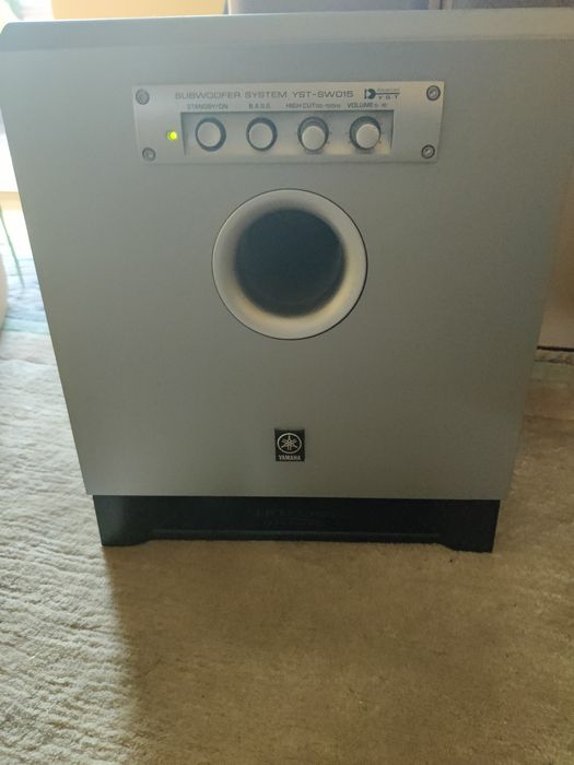 Subwoofer Yamaha 150W RMS