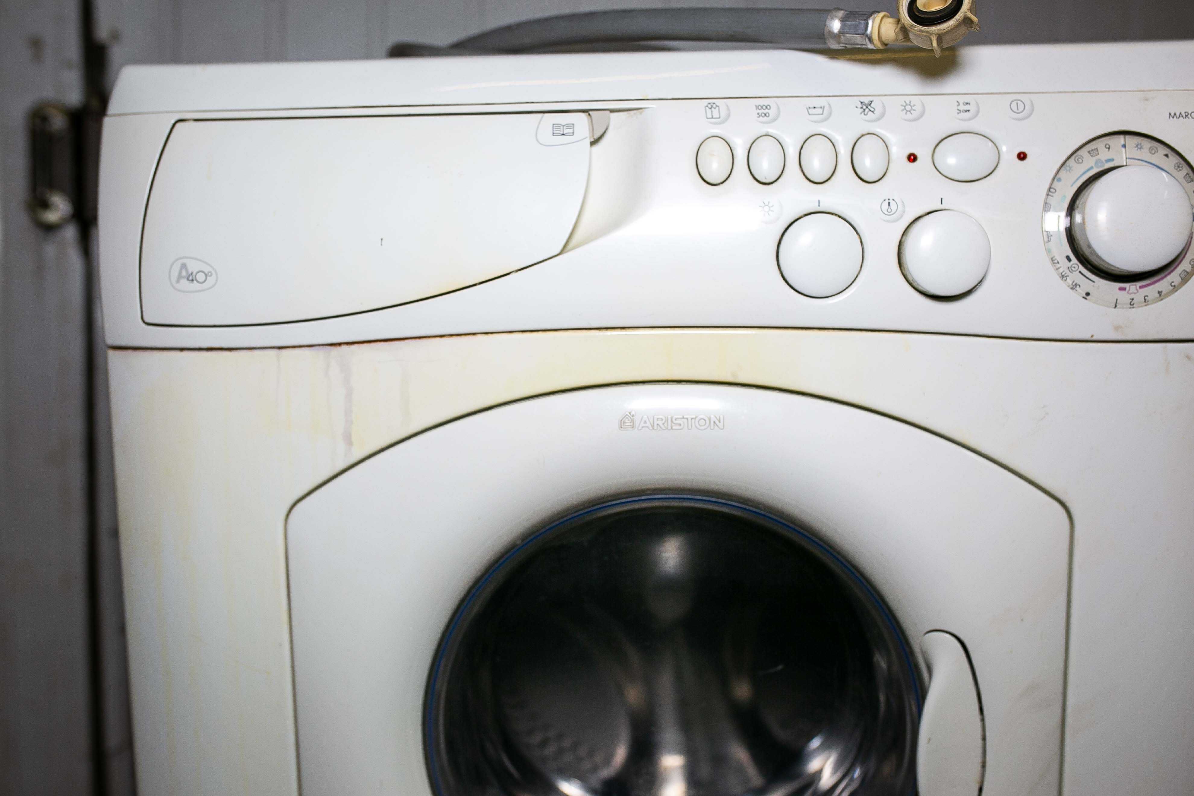 Продам стиральную машинку ARISTON