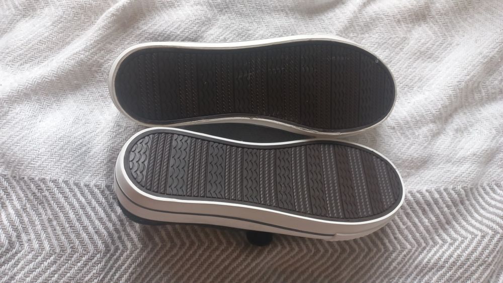 Nowe trampki rozmiar 38 nieużywane