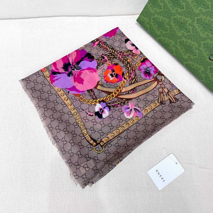 GUCCI Fioletowy element kwiatowy szalik damski szalik szalek