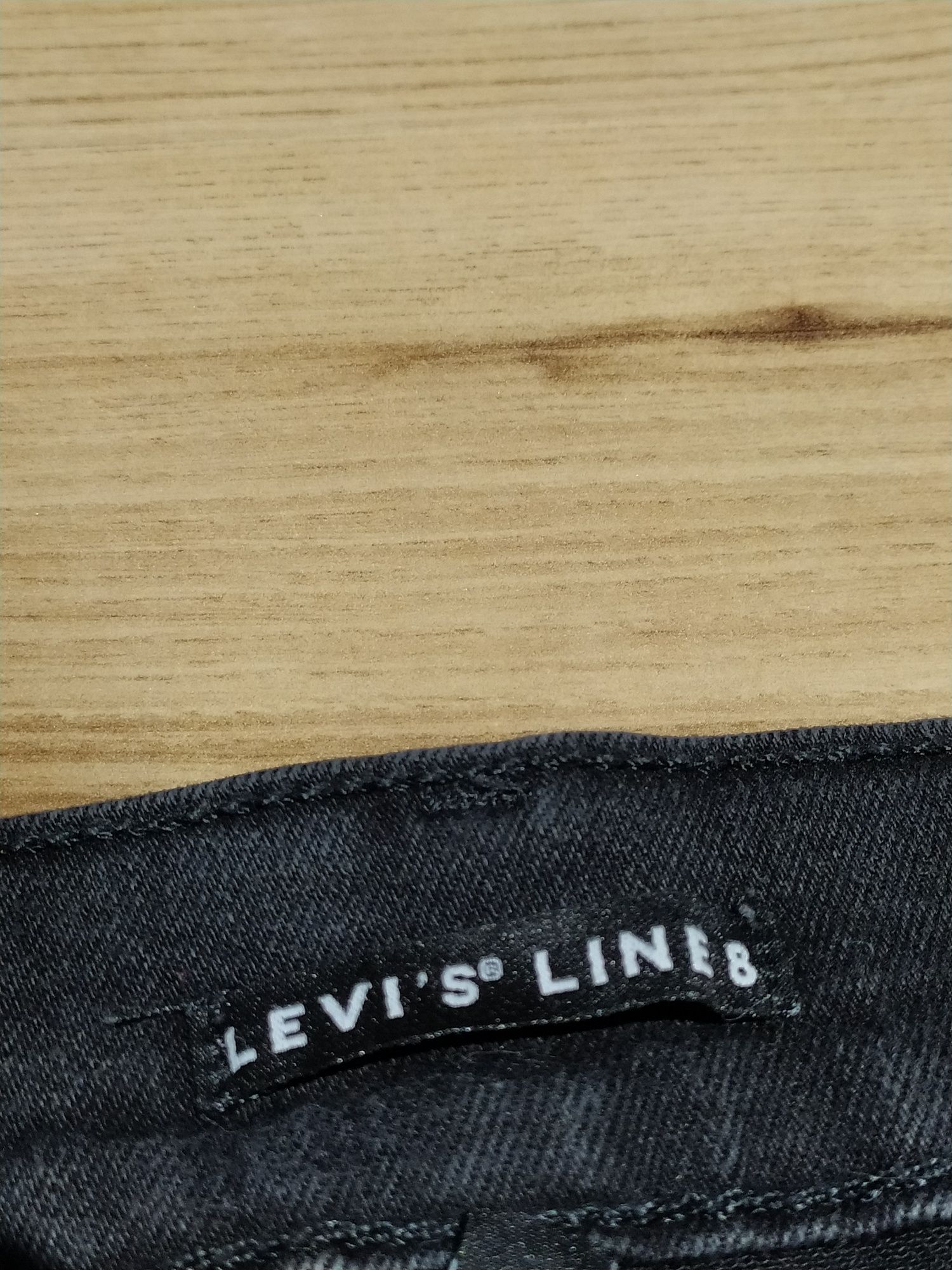 Czarne Spodnie Dżinsowe Jeansowe Levi's Line 8 Skinny Fit
