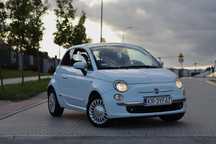 Błękitny Fiat 500