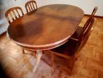Mesa extensível madeira + 4 cadeiras madeira