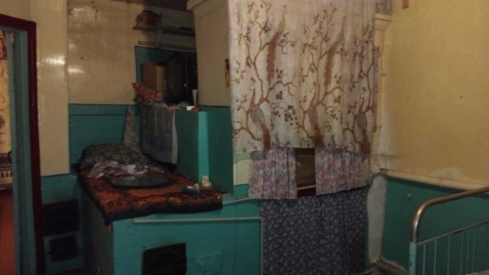 Домоволодіння в с. Яснозір'я (санвузол, піч з лежанкою, 3 фази) (п3)